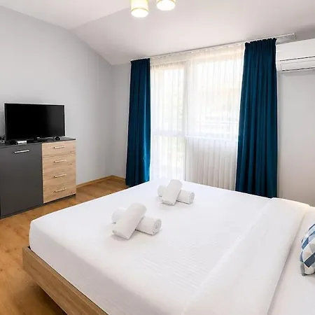 Апартаменти Cozy 1br Near Dentaprime W/ Free Parking *